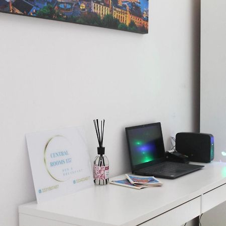 B&B Central Rooms 137 Napoli Bagian luar foto