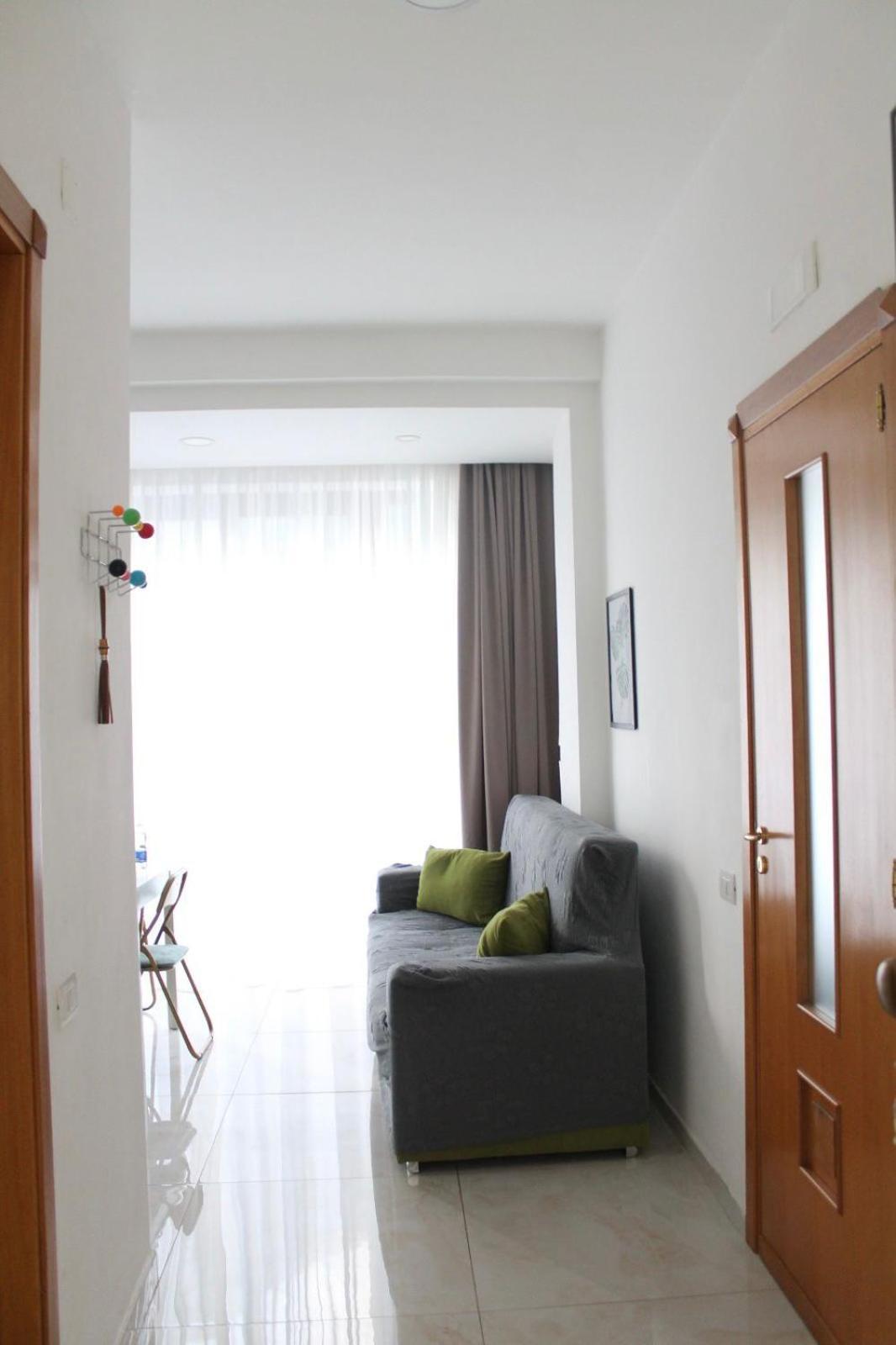 B&B Central Rooms 137 Napoli Bagian luar foto
