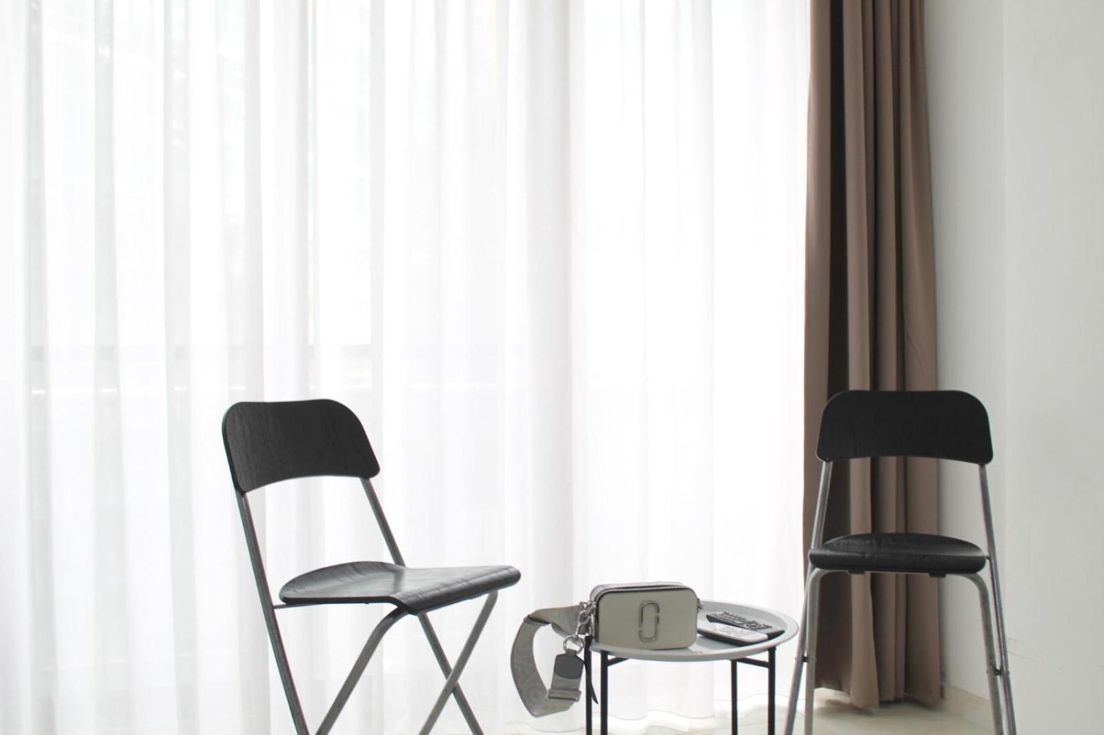 B&B Central Rooms 137 Napoli Bagian luar foto