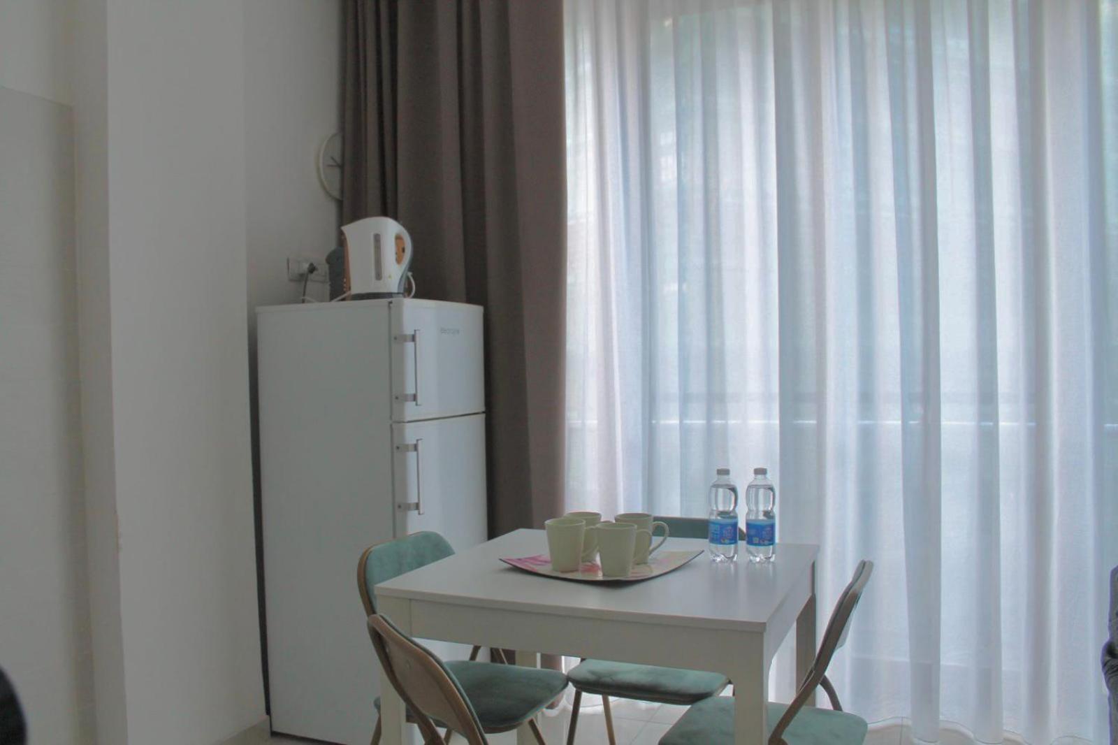 B&B Central Rooms 137 Napoli Bagian luar foto