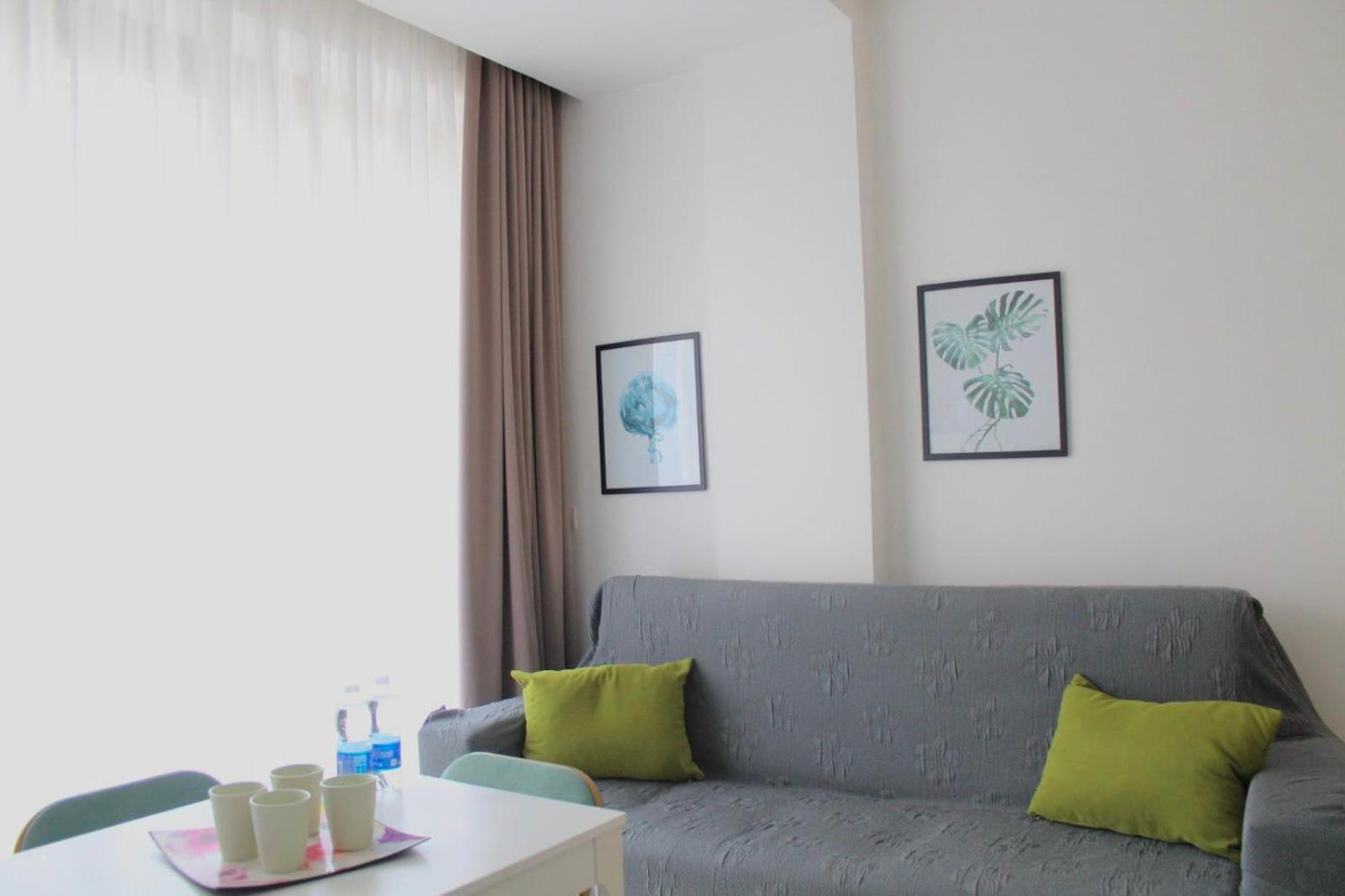 B&B Central Rooms 137 Napoli Bagian luar foto