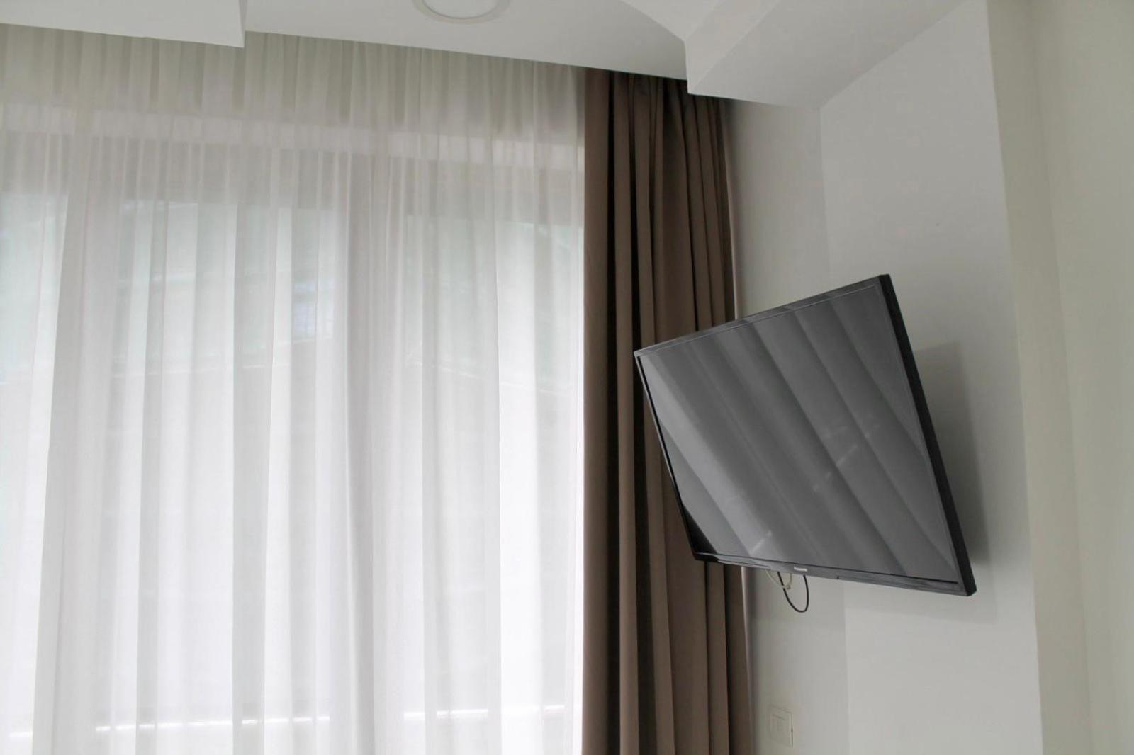 B&B Central Rooms 137 Napoli Bagian luar foto