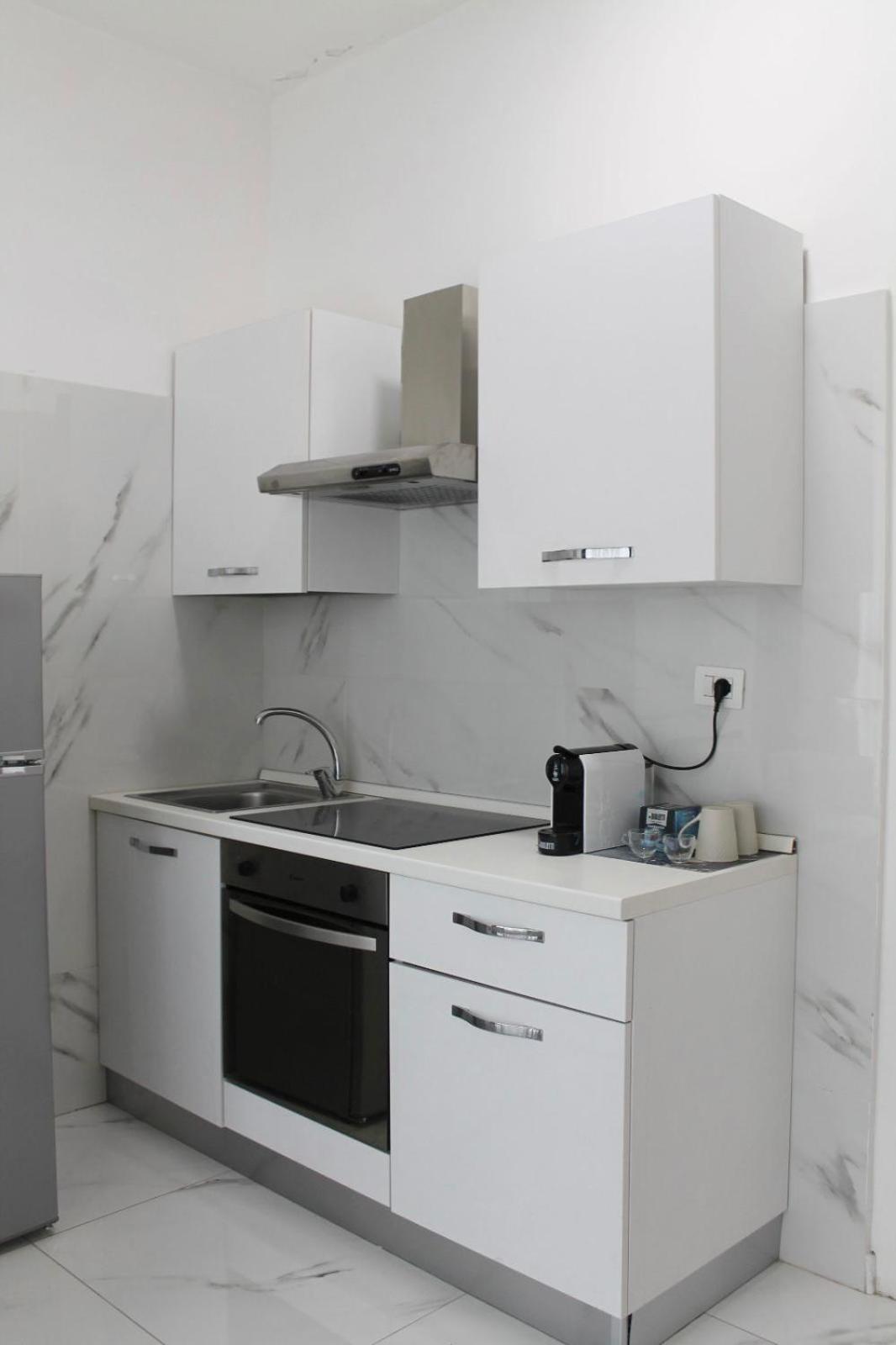 B&B Central Rooms 137 Napoli Bagian luar foto